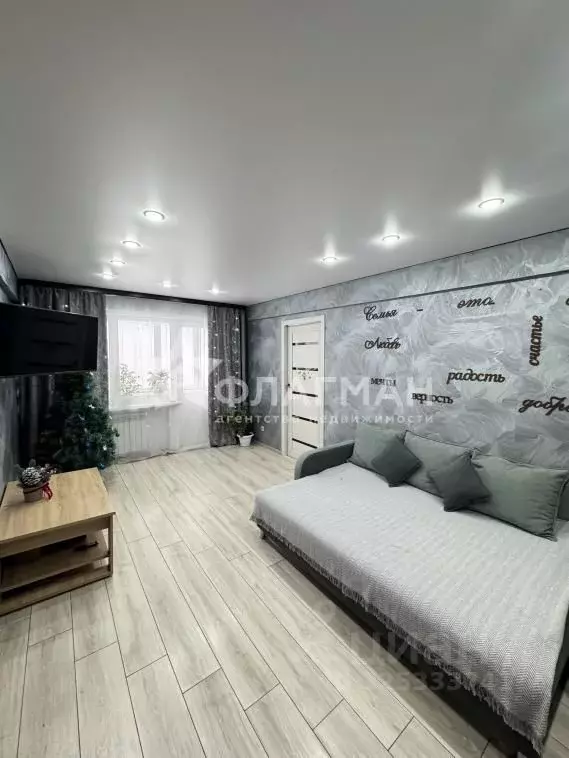 3-к кв. Иркутская область, Усолье-Сибирское ул. Коростова, 33 (59.2 м) - Фото 2