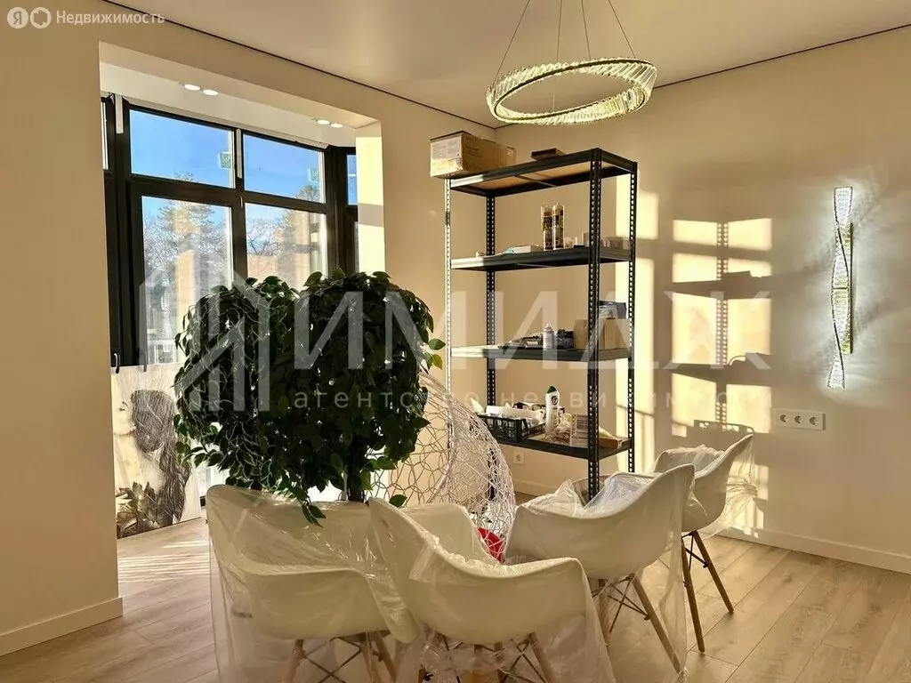 3-комнатная квартира: Сочи, улица Яна Фабрициуса, 7 (120 м) - Фото 1