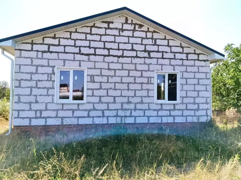 Дом в Краснодарский край, Ленинградская ст-ца ул. Мира, 30А (70 м) - Фото 0