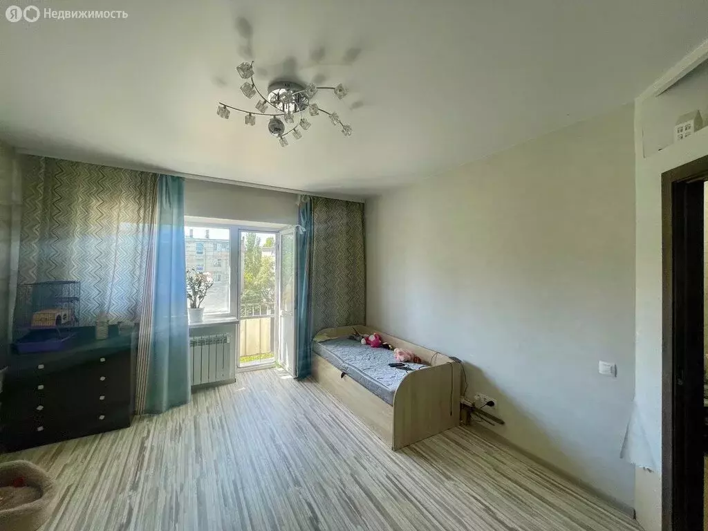 3-комнатная квартира: Волгоград, Казахская улица, 19/1 (53.4 м) - Фото 0