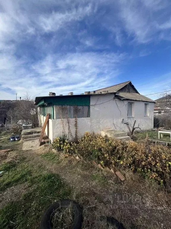 Дом в Севастополь с. Родное, ул. Центральная, 34 (95 м) - Фото 1