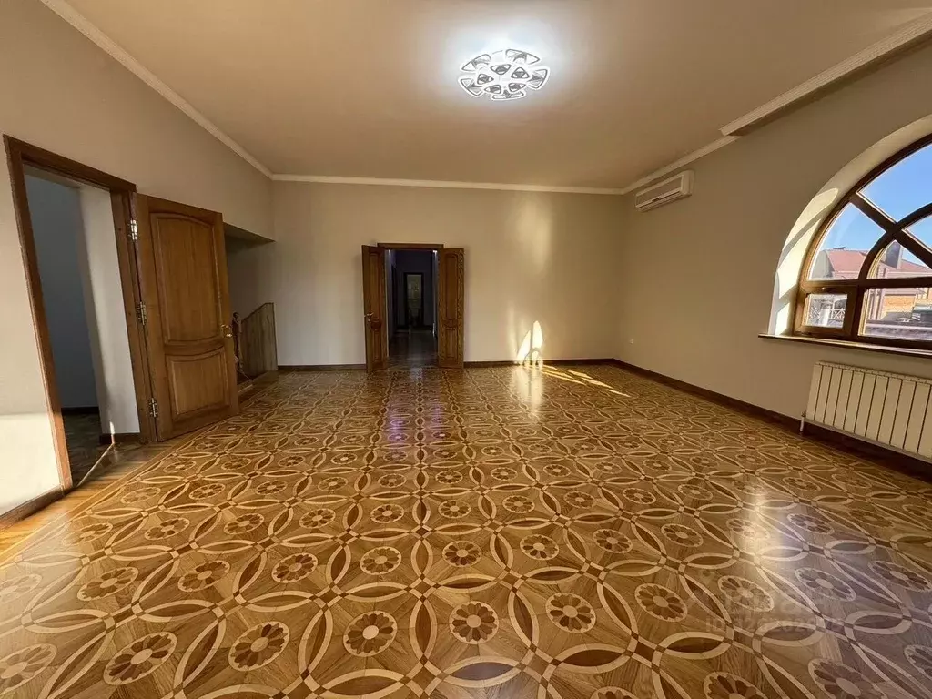 Дом в Краснодарский край, Краснодар ул. Труда, 18 (400 м) - Фото 2