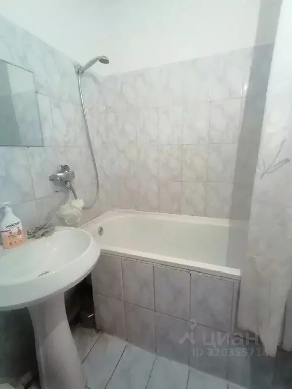 3-к кв. Орловская область, Мценск ул. Калинина, 47 (59.0 м) - Фото 0