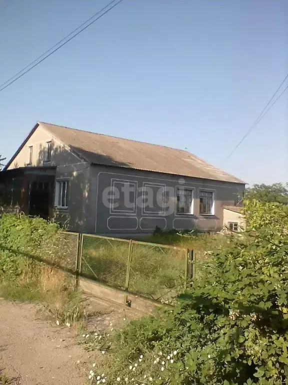 Дом в Крым, Черноморский район, с. Кировское ул. Фрунзе, 24 (336 м) - Фото 1