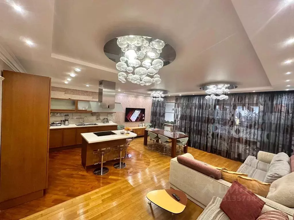 2-к кв. Краснодарский край, Сочи ул. Демократическая, 43 (120.0 м) - Фото 0