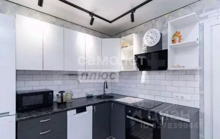 1-к кв. Тюменская область, Тюмень ул. Алексея Леонова, 36 (35.6 м) - Фото 0