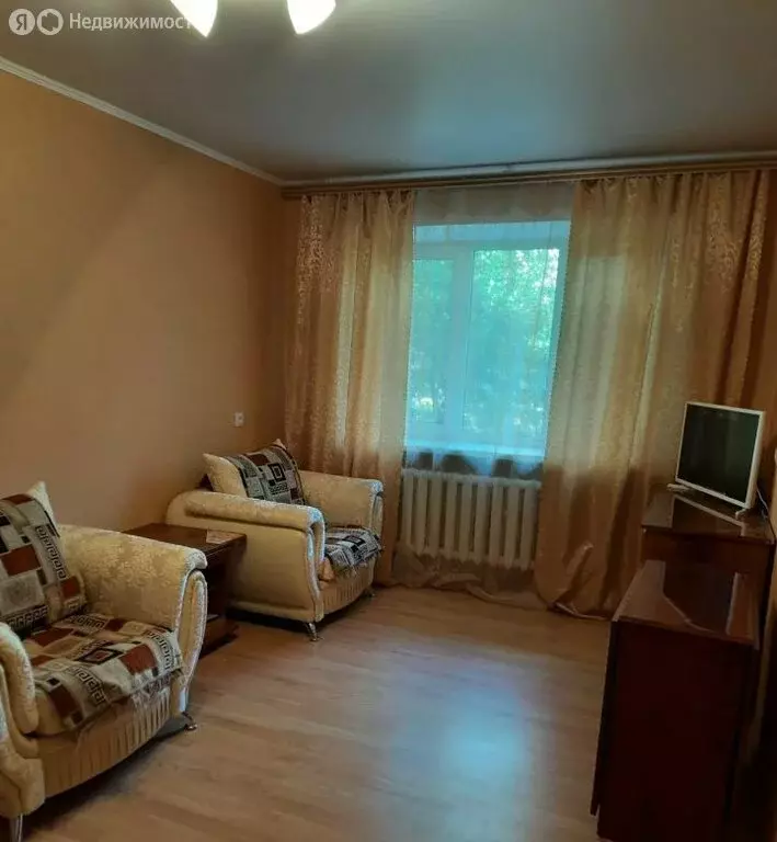 2-комнатная квартира: Каменск-Шахтинский, улица Ворошилова, 2А (43 м) - Фото 0