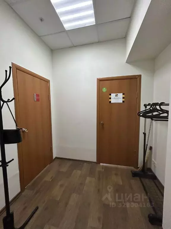 Помещение свободного назначения в Красноярский край, Красноярск ... - Фото 1