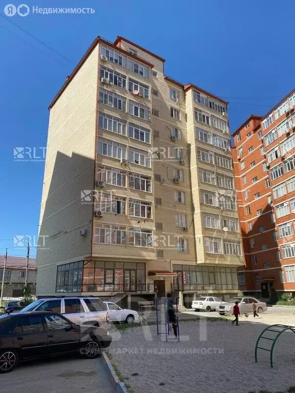 3-комнатная квартира: Каспийск, улица Магомедали Магомеджановa, 37 (80 ... - Фото 1