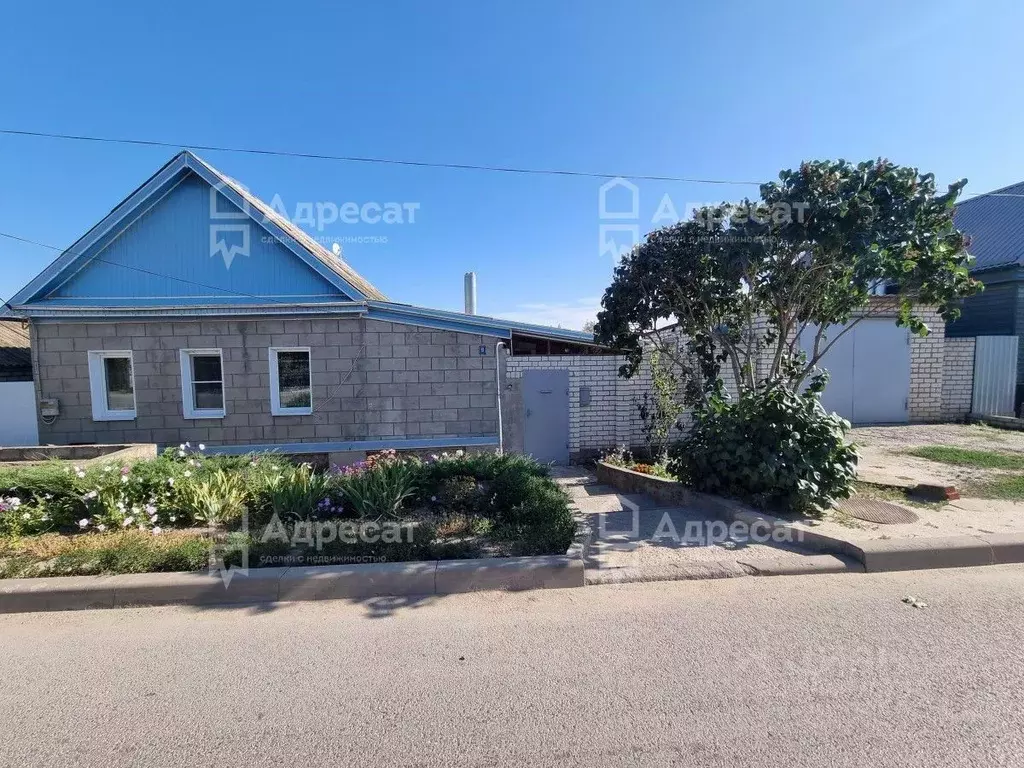 Дом в Волгоградская область, Волгоград Верхнезареченский пгт, ул. ... - Фото 1