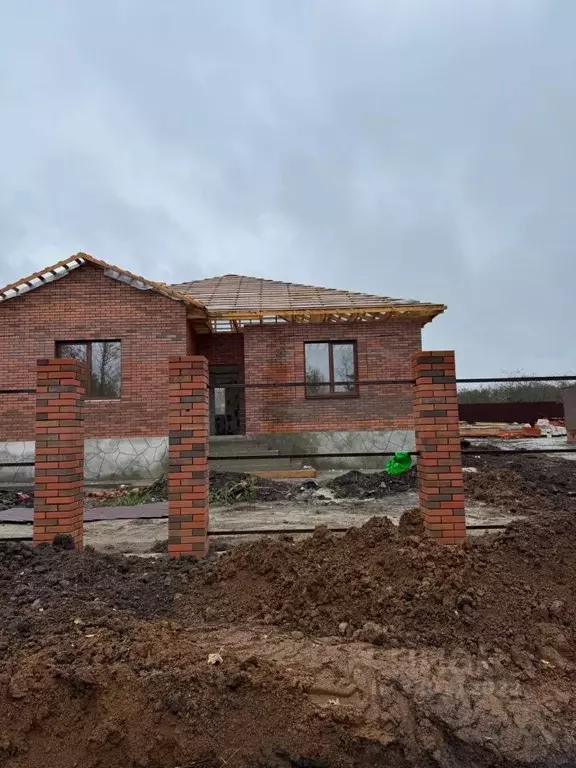 Дом в Курская область, Курский район, Нижнемедведицкий сельсовет, ... - Фото 1