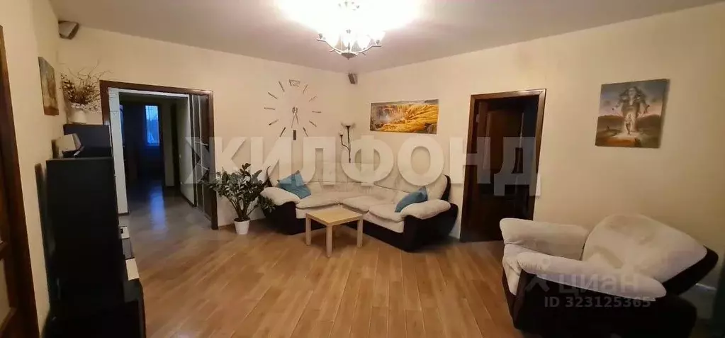 3-к кв. Новосибирская область, Новосибирск ул. Есенина, 67 (99.0 м) - Фото 0