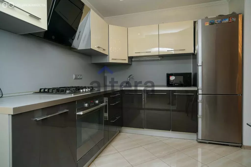 3-комнатная квартира: Казань, улица Рихарда Зорге, 88 (67 м) - Фото 1