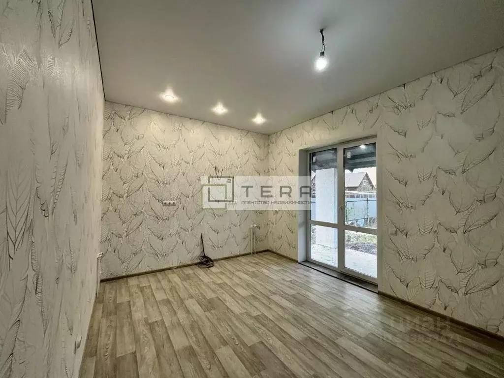 Дом в Башкортостан, с. Иглино ул. Боткина, 68 (100 м) - Фото 1