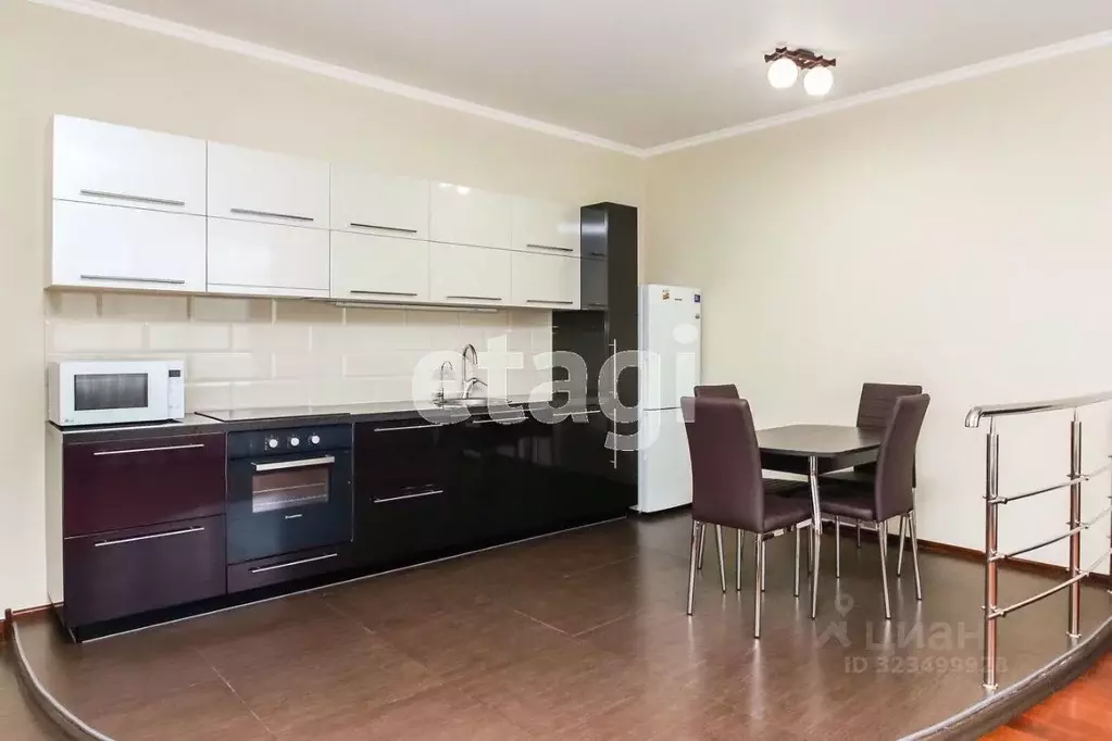 3-к кв. Тюменская область, Тюмень ул. Хохрякова, 45 (110.0 м) - Фото 2