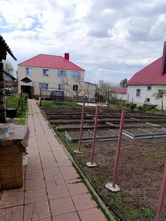 Дом в Саратовская область, с. Усть-Курдюм ул. Верхняя, 19 (286 м) - Фото 1