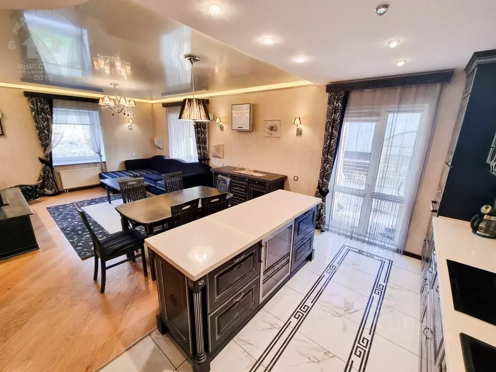 3-к кв. Карелия, Петрозаводск ул. Кирова, 8А (100.0 м) - Фото 0