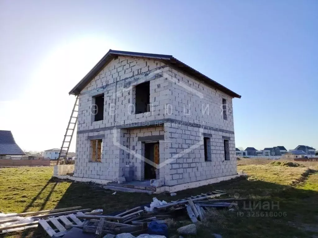 Дом в Калининградская область, Гурьевский муниципальный округ, пос. ... - Фото 1