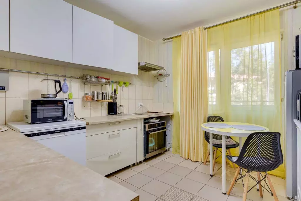 3-к кв. Ленинградская область, Всеволожский район, Романовское с/пос, ... - Фото 0