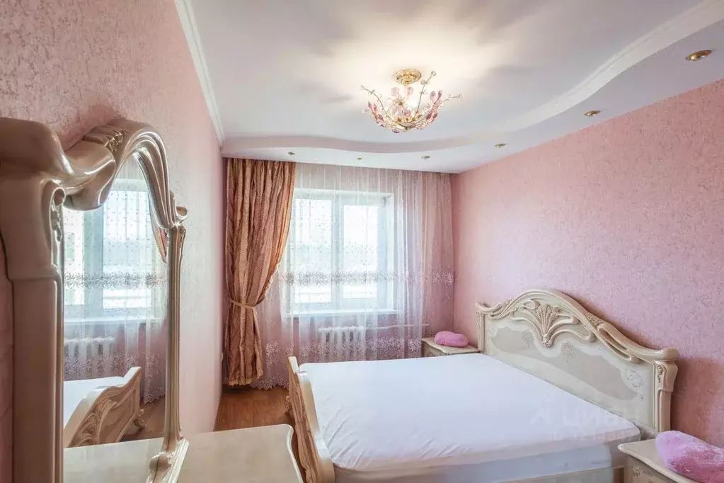 2-к кв. Омская область, Омск ул. 6-я Линия, 180 (75.0 м) - Фото 2