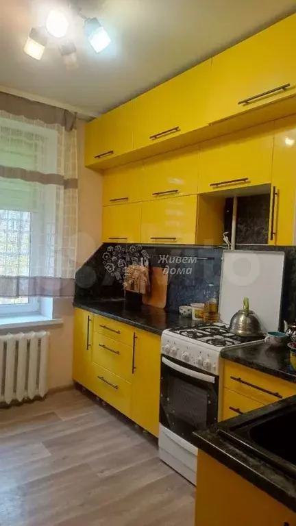 3-к. квартира, 60 м, 2/2 эт. - Фото 1