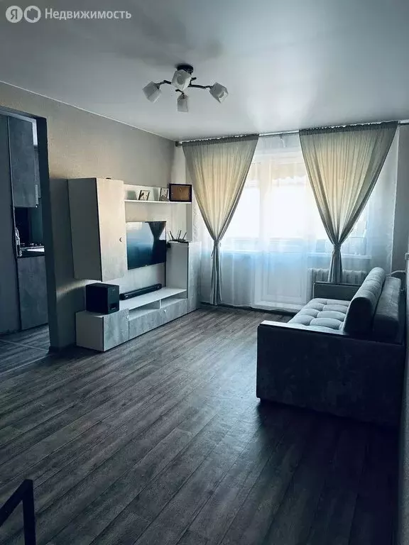 3-комнатная квартира: Курган, Тобольная улица, 41 (58 м) - Фото 1