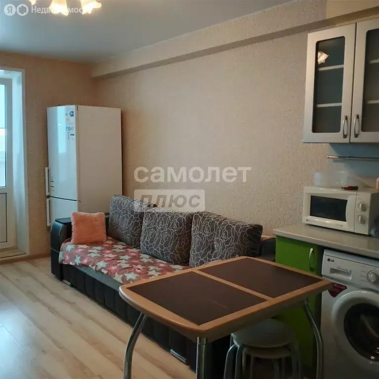 Квартира-студия: Ижевск, улица А.Н. Сабурова, 17 (25 м) - Фото 1