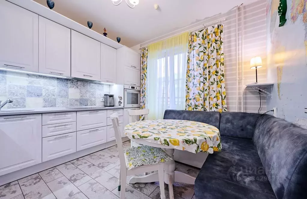 3-к кв. Санкт-Петербург просп. Юнтоловский, 53К4 (81.1 м) - Фото 1