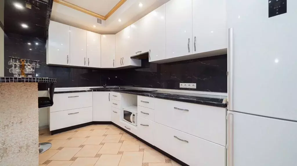 1-к кв. Московская область, Наро-Фоминск ул. Войкова, 3 (56.0 м) - Фото 1