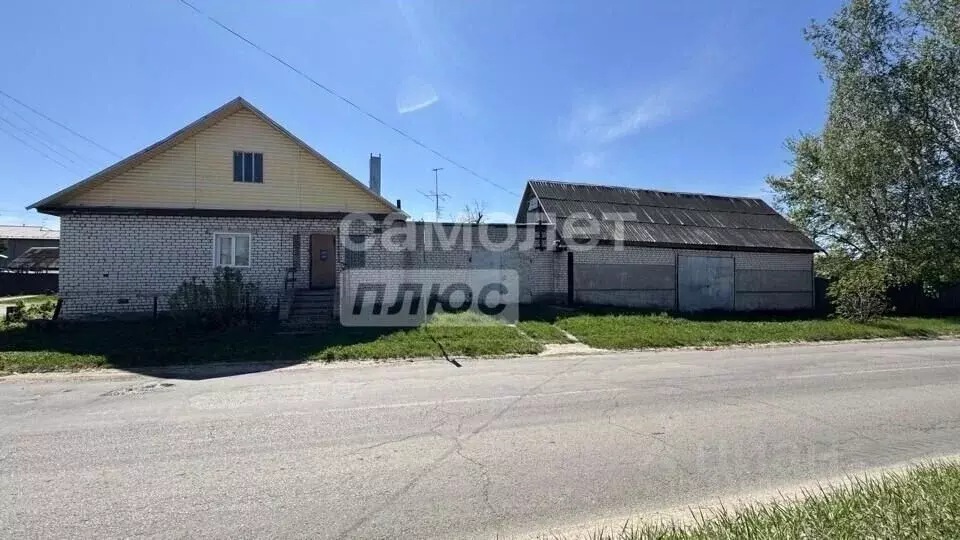 Дом в Брянская область, Карачев ул. Федюнинского, 1 (103 м) - Фото 1