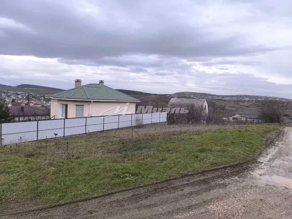 Участок в Крым, Симферопольский район, Перовское с/пос, Овощевод СПК ... - Фото 0
