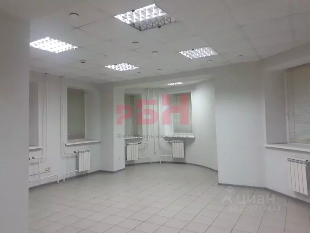 Офис в Тюменская область, Тюмень ул. Червишевский Тракт, 37 (43 м) - Фото 1