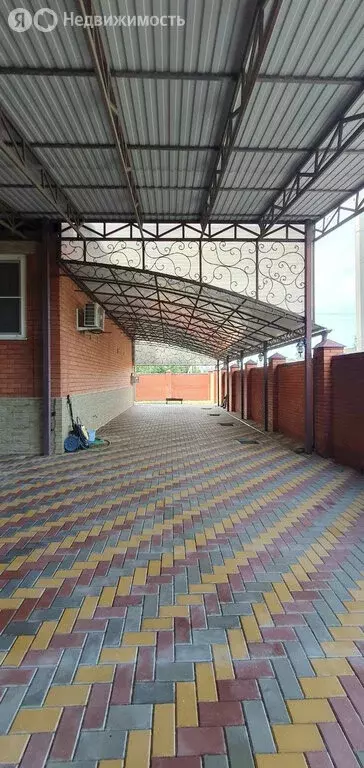 Дом в Семикаракорск, Александровская улица, 1 (320 м) - Фото 0