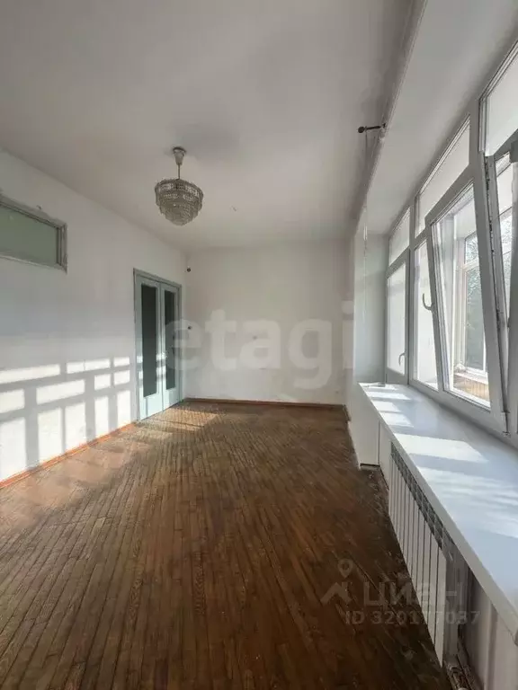 2-к кв. Бурятия, Улан-Удэ Профсоюзная ул., 33 (66.0 м) - Фото 1