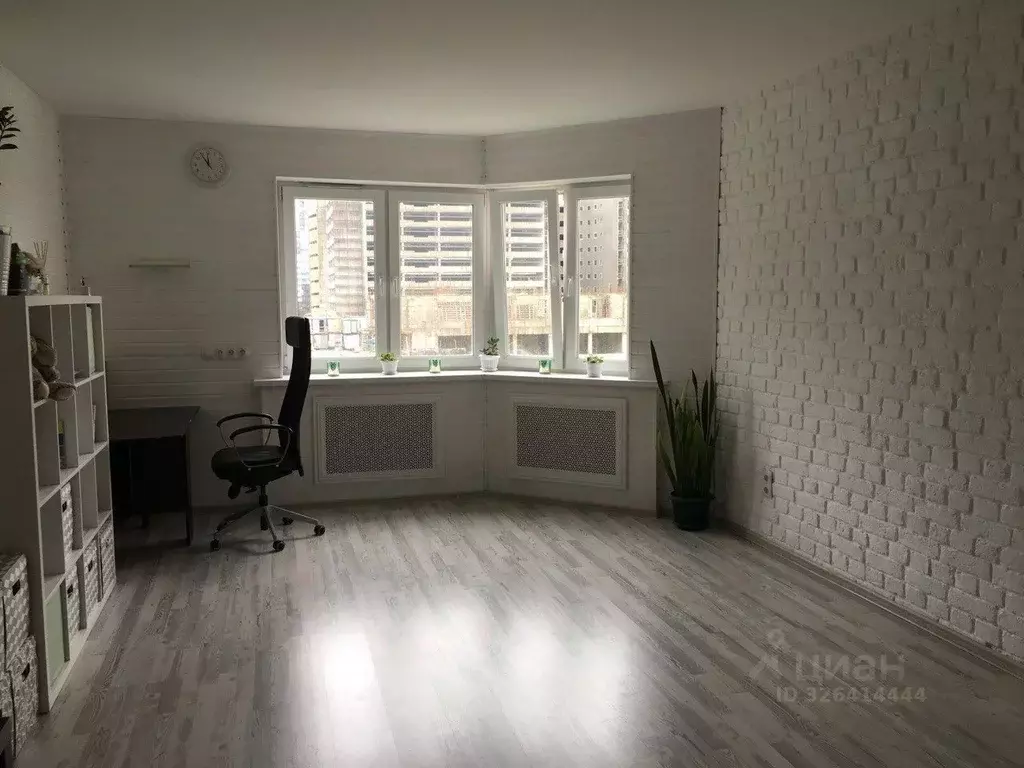 2-к кв. Санкт-Петербург Глухарская ул., 27к1 (69.0 м) - Фото 0