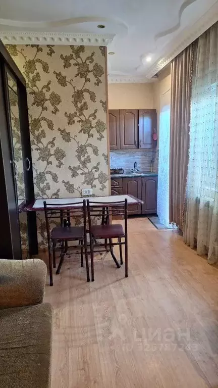 Дом в Карачаево-Черкесия, Черкесск Кавказская ул., 144 (15 м) - Фото 1