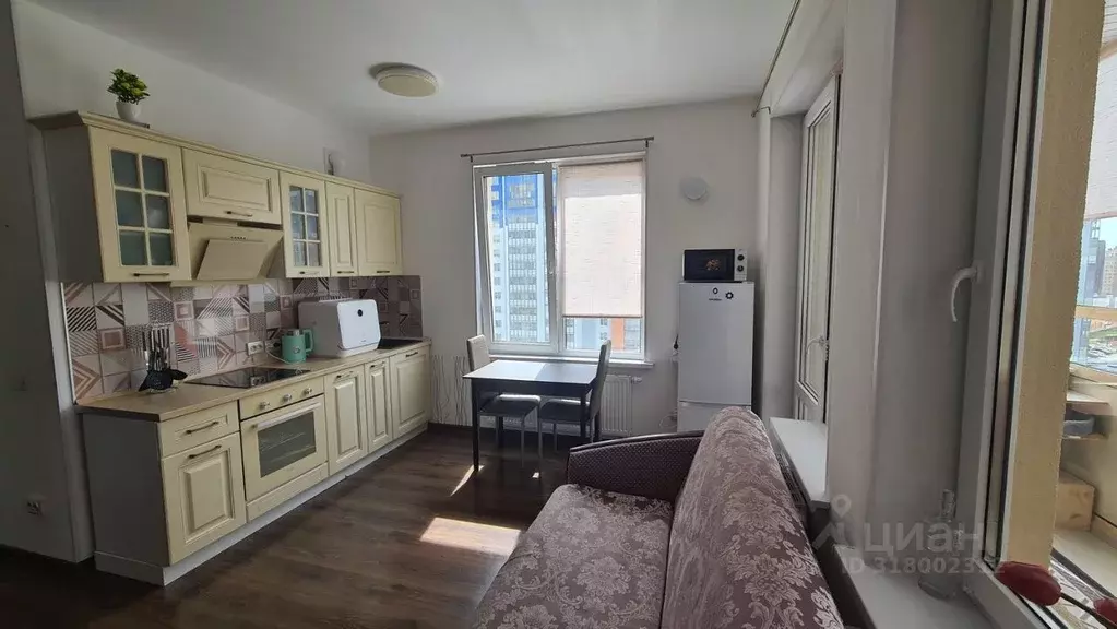 Студия Санкт-Петербург ул. Верхне-Каменская, 7к1 (30.0 м) - Фото 1
