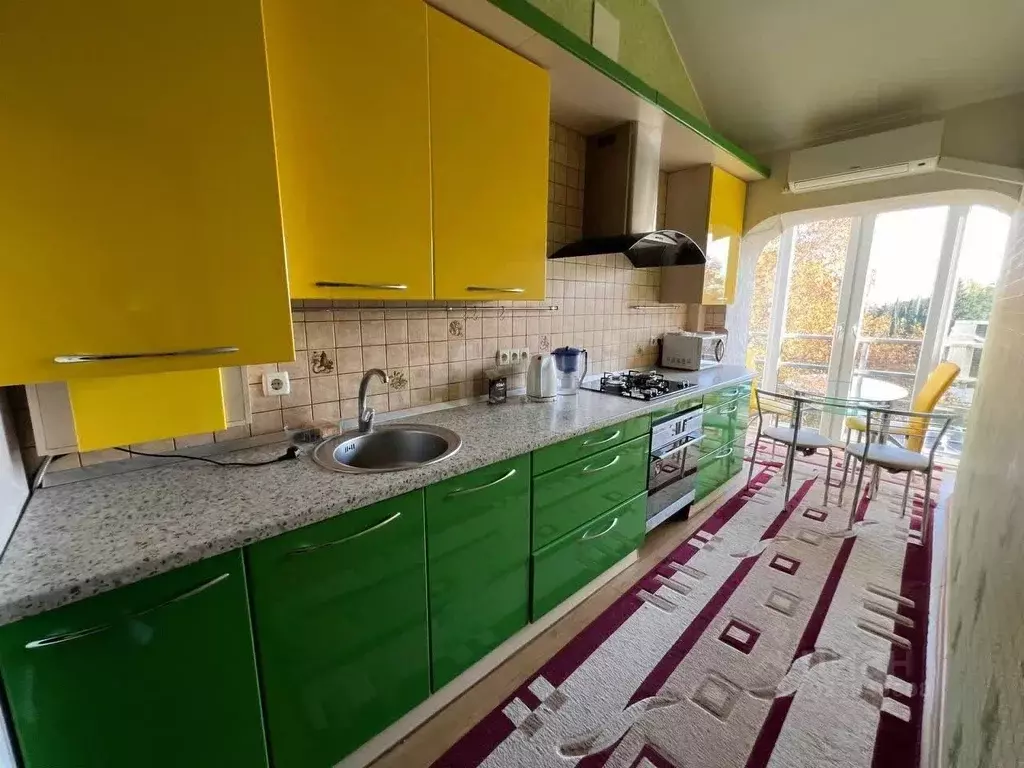 1-к кв. Крым, Алушта ул. Платановая (45.0 м) - Фото 1