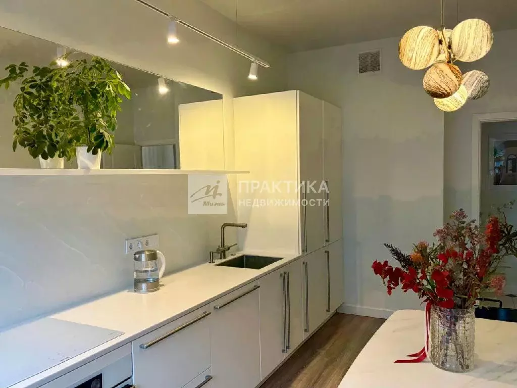 Продается 3-комнатная квартира - Фото 2