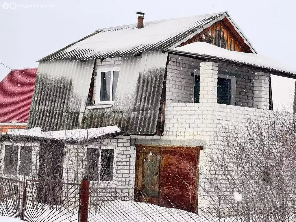 Дом в Сенгилеевский район, Красногуляевское городское поселение, ... - Фото 0