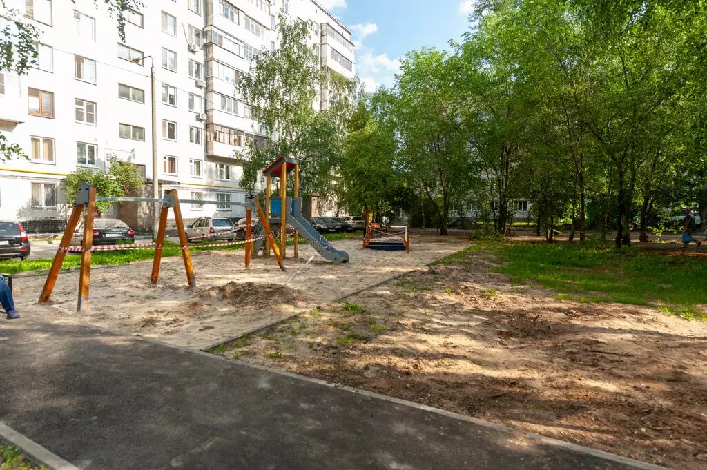 3-комнатная квартира: Казань, улица Лукина, 1А (60 м) - Фото 0