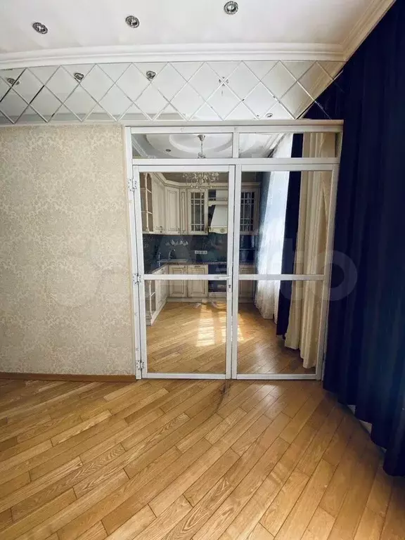 4-к. квартира, 100 м, 2/4 эт. - Фото 1