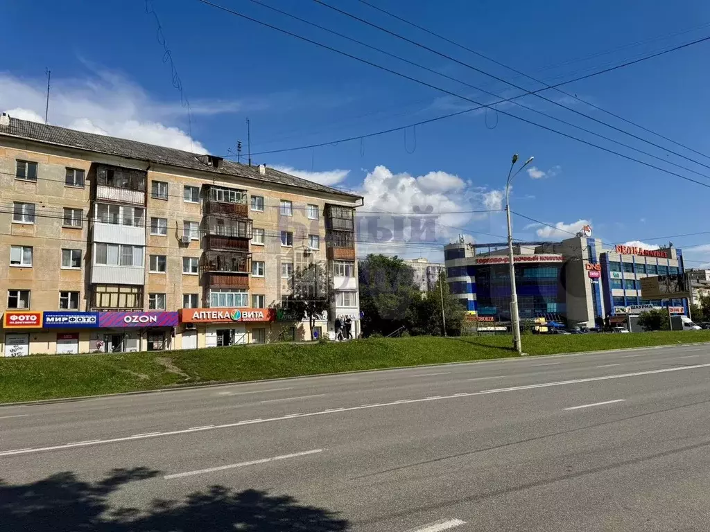 Продам торговое помещение 55 м - Фото 1