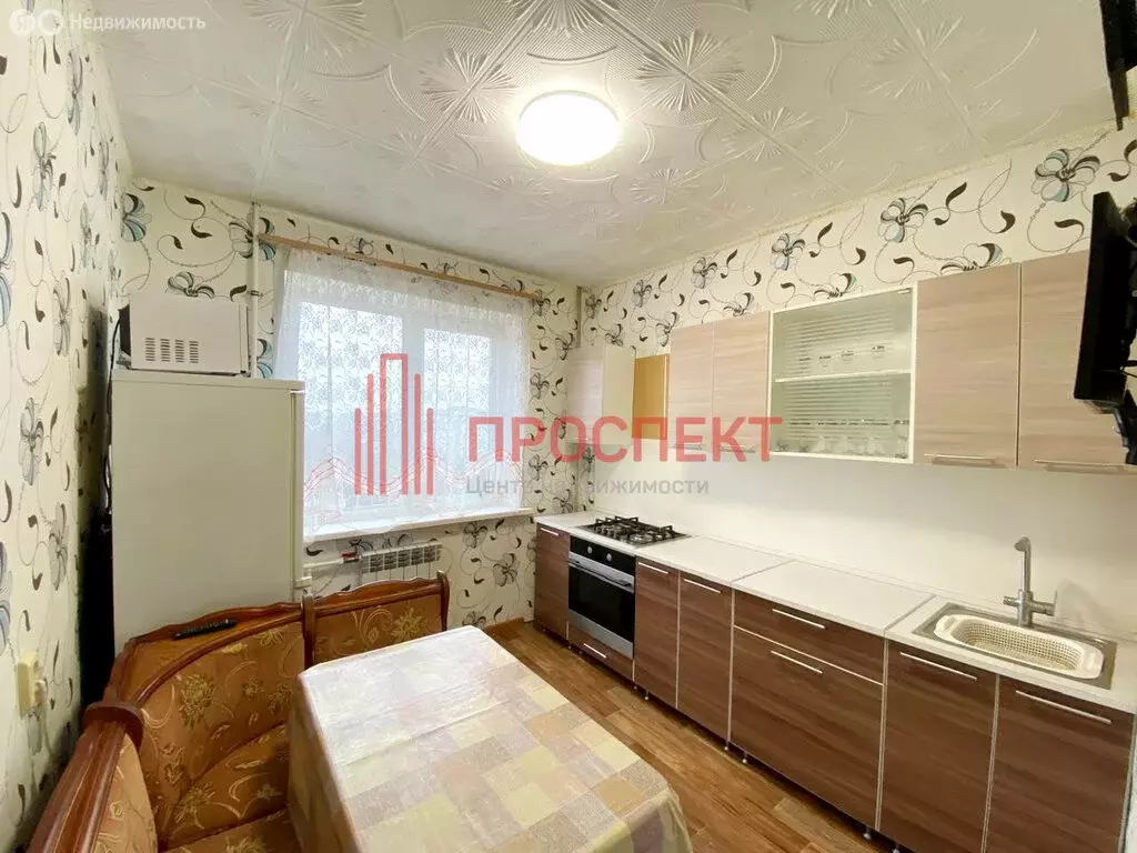 3-комнатная квартира: Пенза, улица Глазунова, 6 (62.9 м) - Фото 0