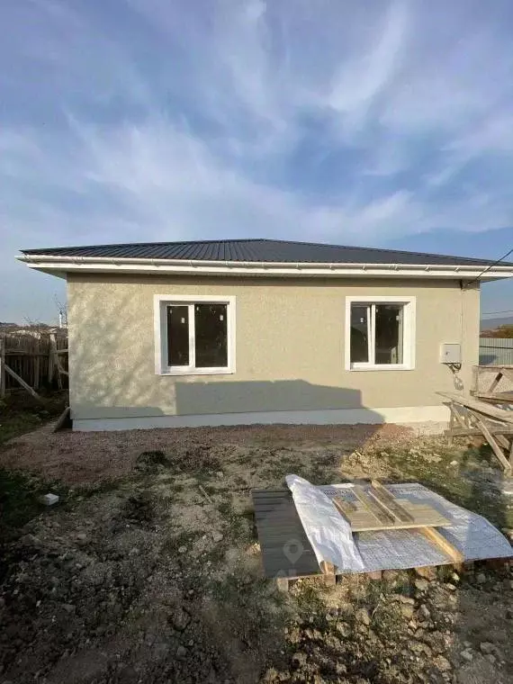 Дом в Крым, Симферопольский район, Добровское с/пос, с. Пионерское ул. ... - Фото 2