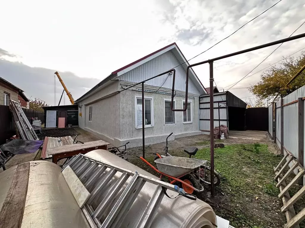 Дом в Краснодарский край, Динской район, с. Красносельское Школьная ... - Фото 1