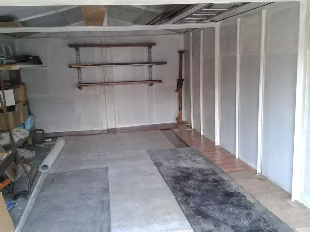 тухачевского 21/4 гаражи фото. гараж в аренду кемерово. снять гараж в кемерово. снять гараж для грузовой машины теплый кемерово. снять гараж в кемерово.