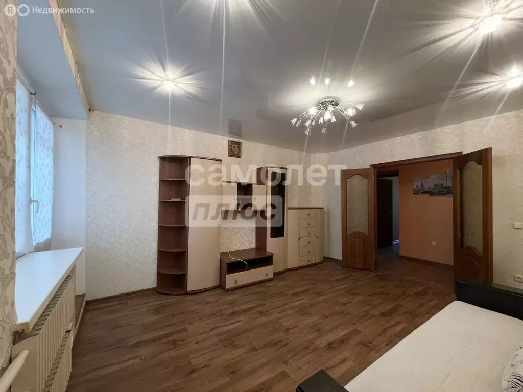 4-комнатная квартира: Волгоград, район Семь Ветров, улица Константина ... - Фото 1