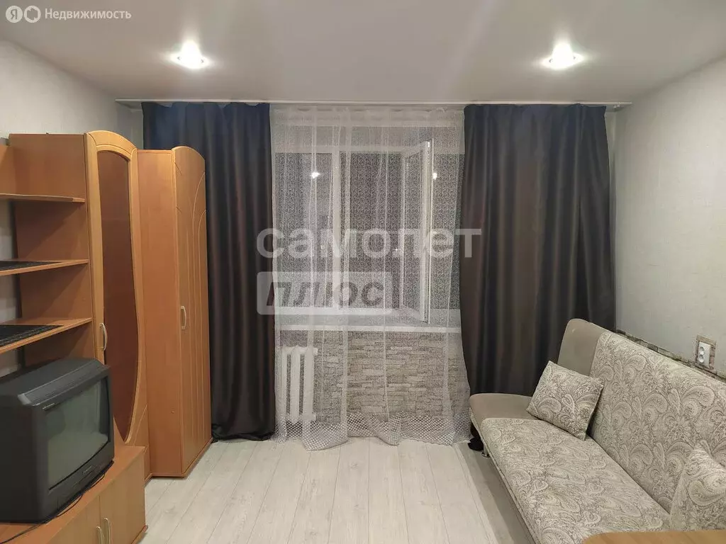 1к в 8-комнатной квартире (13.6 м) - Фото 1