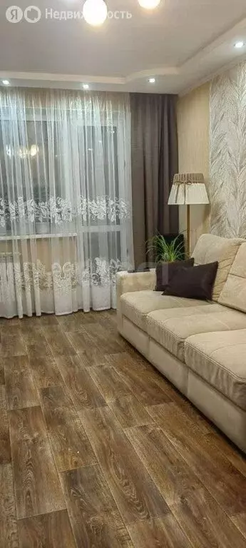 3-комнатная квартира: Омск, улица Кирова, 8/2 (69.4 м) - Фото 2